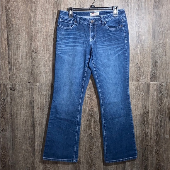 lei curvy bootcut jeans